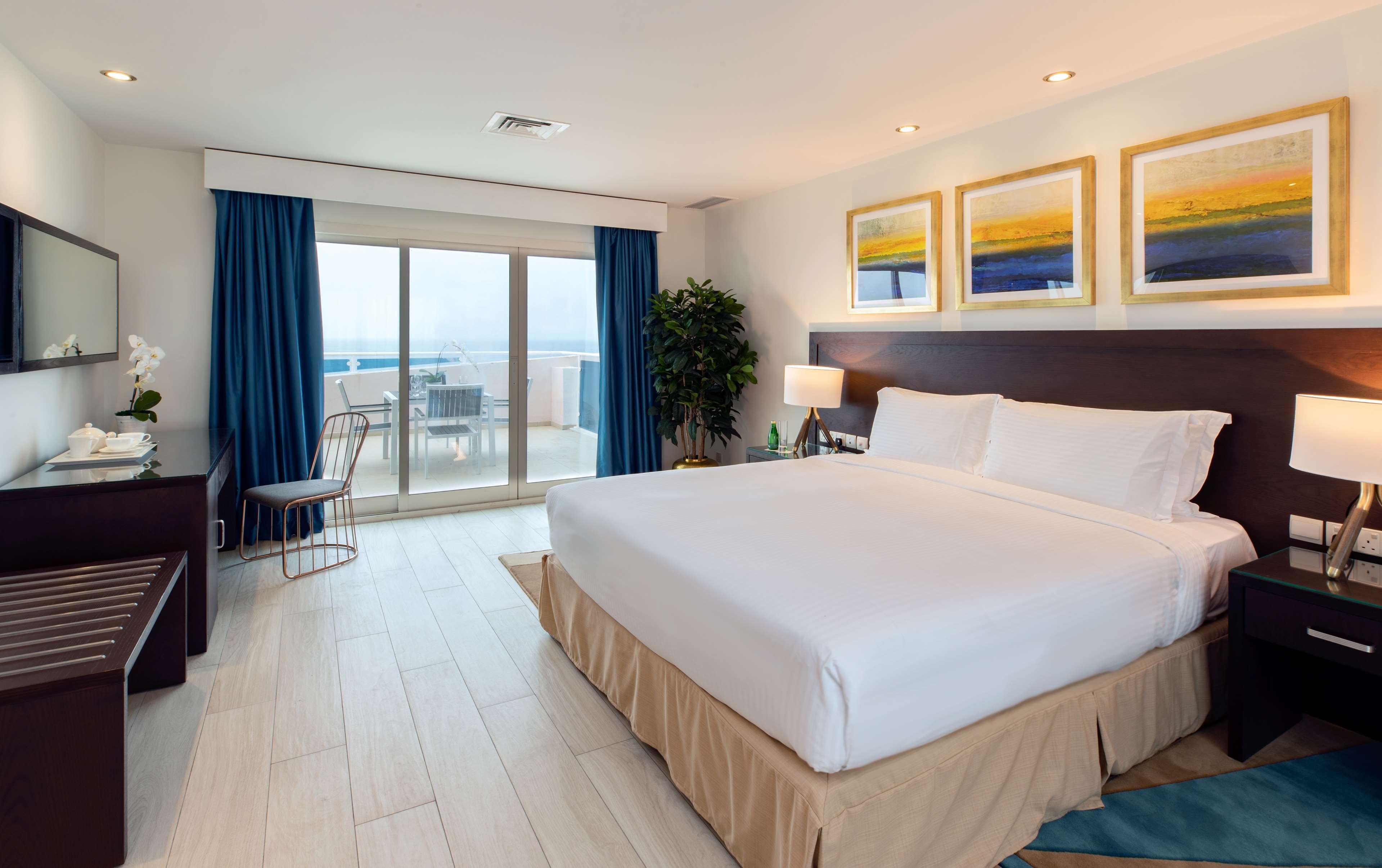 富吉拉丽笙度假酒店 外观 照片 A bedroom at the Hilton San Diego Bayfront