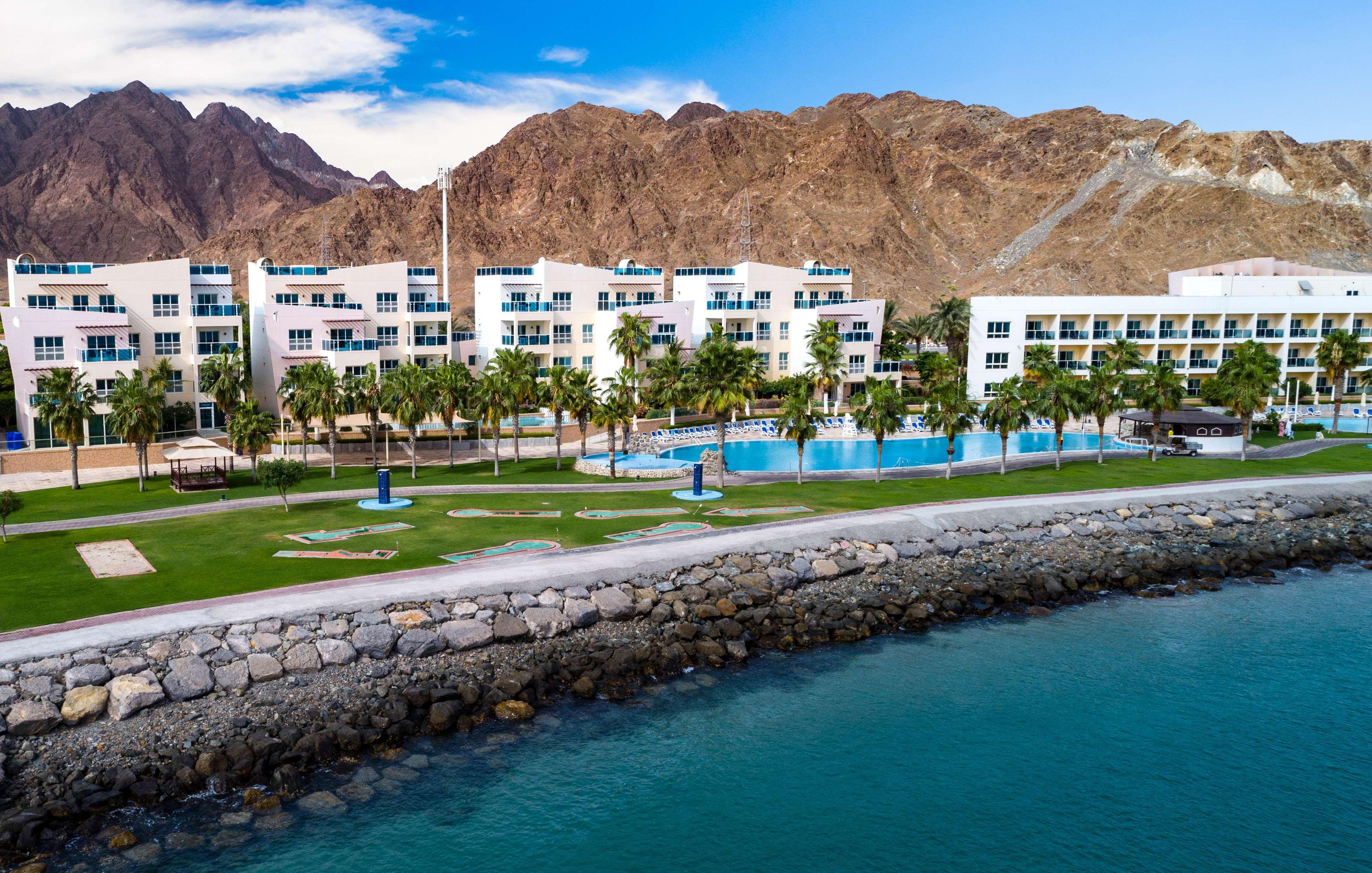 富吉拉丽笙度假酒店 外观 照片 The Cove Rotana Resort