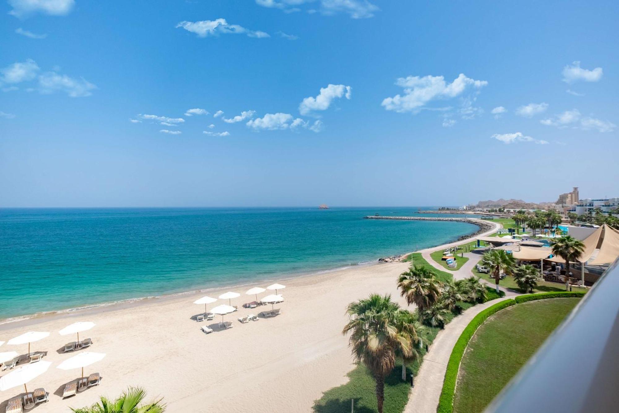 富吉拉丽笙度假酒店 外观 照片 Beach at Jumeirah Beach Hotel