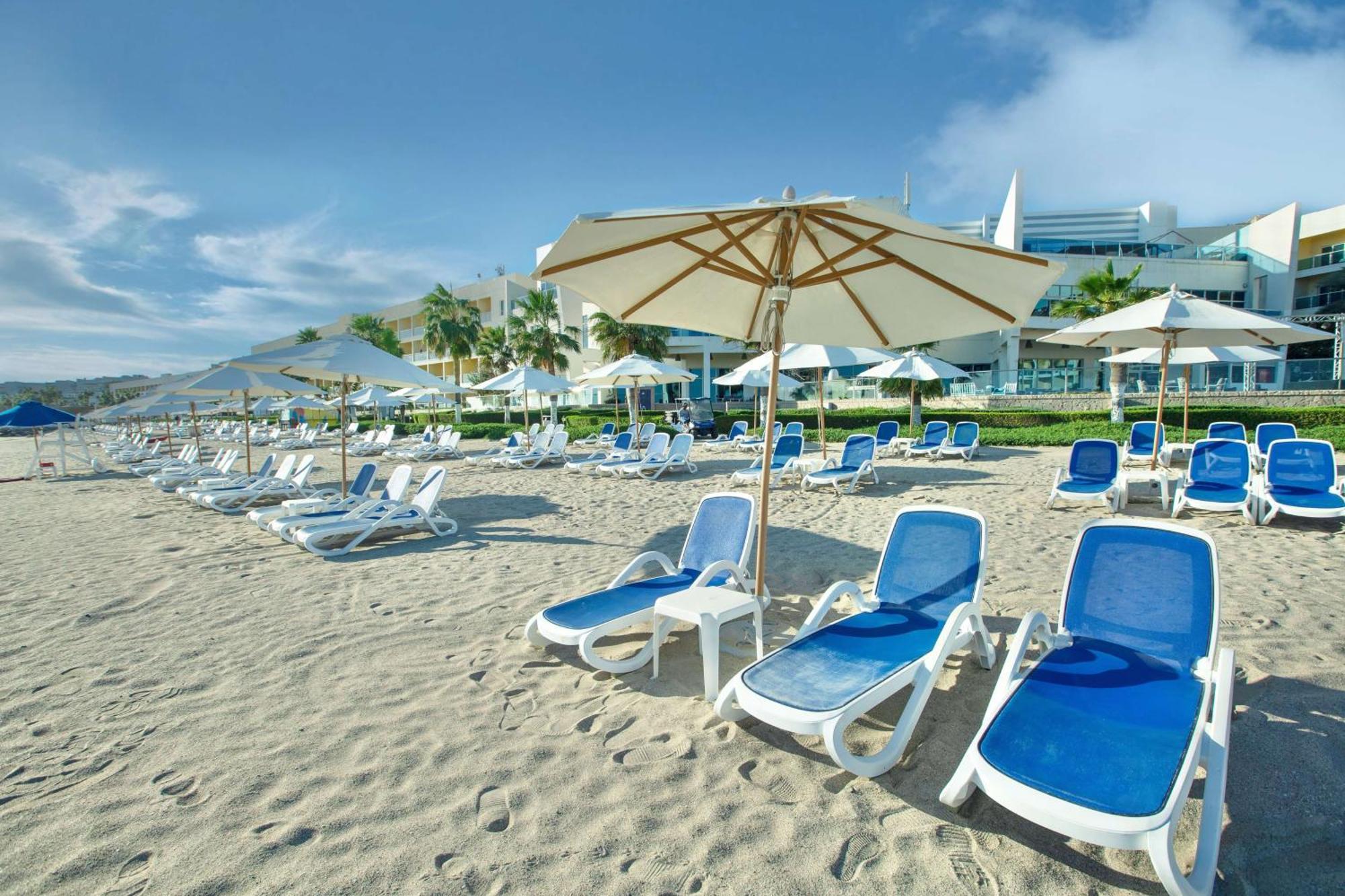 富吉拉丽笙度假酒店 外观 照片 Beach at the Grand Hotel